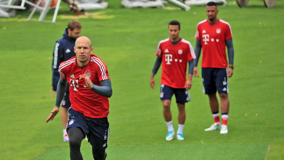 iMiaSanMia's tweet photo. Jérôme Boateng, Thiago and Arjen Robben training at Säbener Straße today. They are expected to make their comeback at the Audi Cup [Bild] https://t.co/ZZlRDSQ2ZP