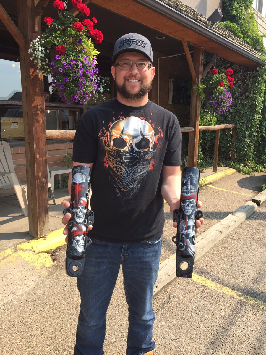 CougarEdmonton's tweet photo. Look at that smile! Adam  picked up his bike parts, airbrushed by Rodrick Fuchs and cleared by Cougar Paint &amp; Collision Inc.

#yeg https://t.co/wSgOvMeC5b