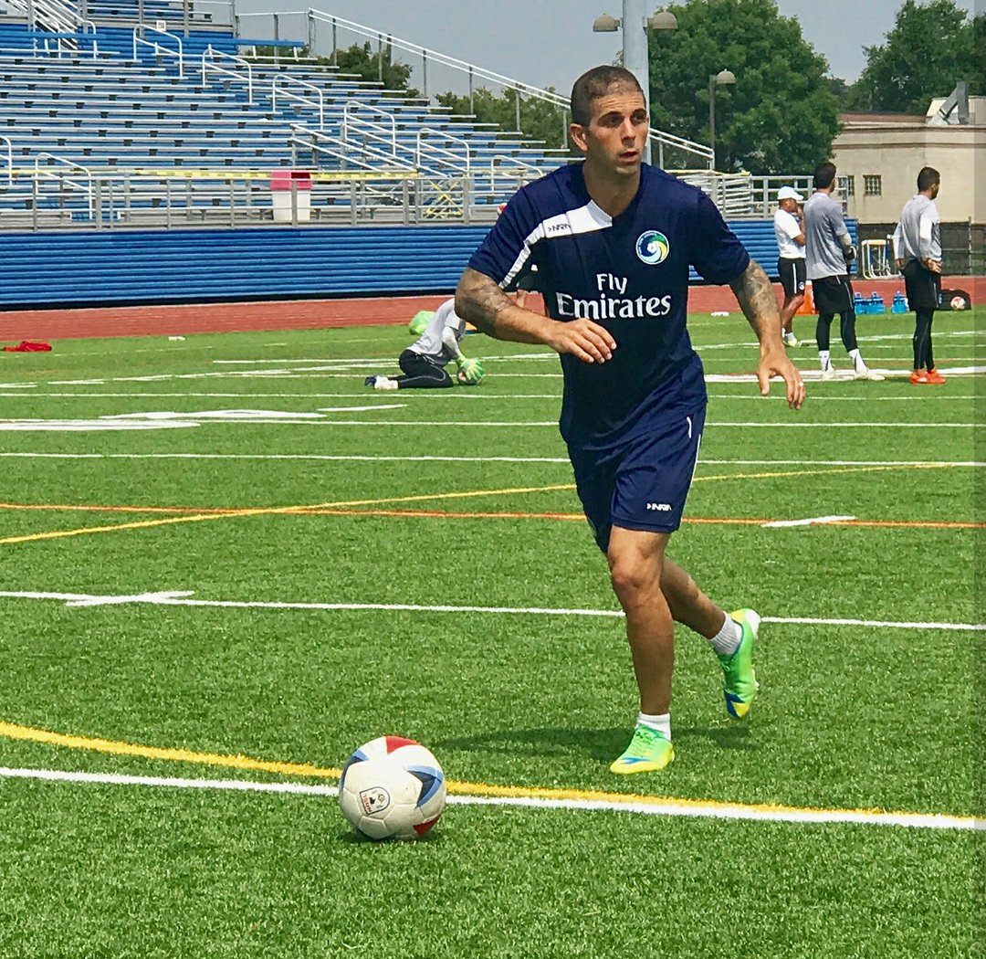 Continue the work and stay positive ....feels great to be back on the pitch 👍 #nycosmos #flyemirates #cm4soccer <a href="/NYCosmos/">New York Cosmos</a> <a href="/cm4soccer/">Carlos Mendes Soccer</a>