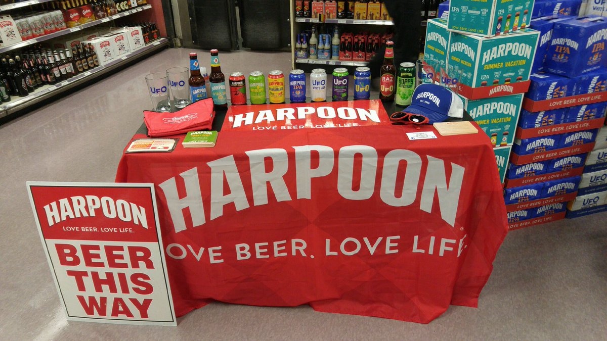 HarpoonWestMA's tweet photo. Cases are flying off the display @tableandvine tonight pouring @harpoonbrewery and @UFObeers until 7 #wmassbeer #ufosighting #cheers https://t.co/db8n6rZDG7