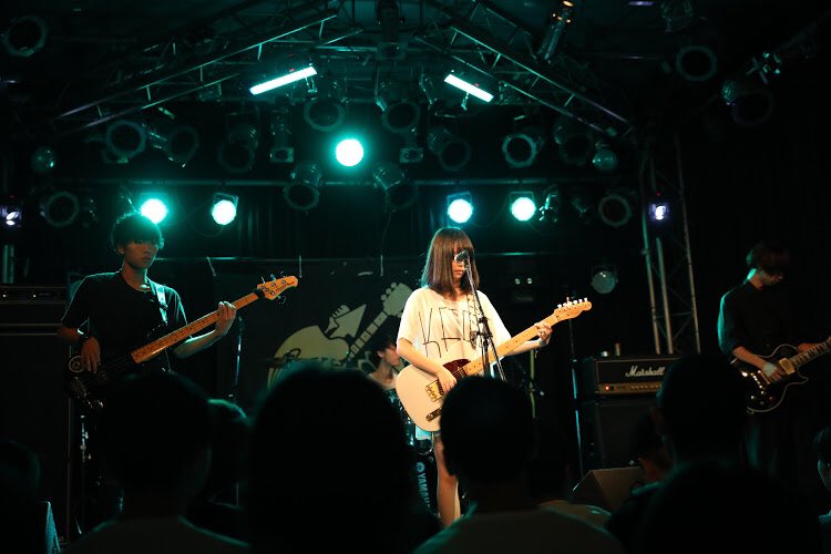 ComingSoon_cyms's tweet photo. 7/28 YUMENOKYOEN vol.8
Thunder Snake ATSUGI
最高に楽しかったです。
私たちはまだまだ前に進みます。
次のライブは8/3 吉祥寺Seataにて！
厚木遠いよーって思ってる人はこの機会に！！是非！
photo by Kenju. https://t.co/fkadMwMcUj