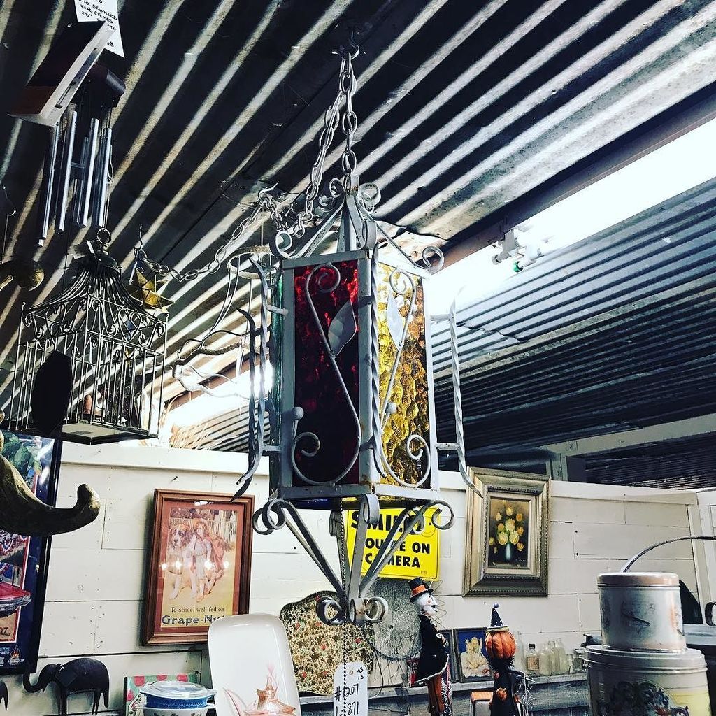 4StreetAntiques's tweet photo. Dealer 1207 just brought in this super cool Chandelier, how awesome is the stained glass?!? #temecula #antiques #temeculaantiques #fourthst… https://t.co/W258Gy7mc1