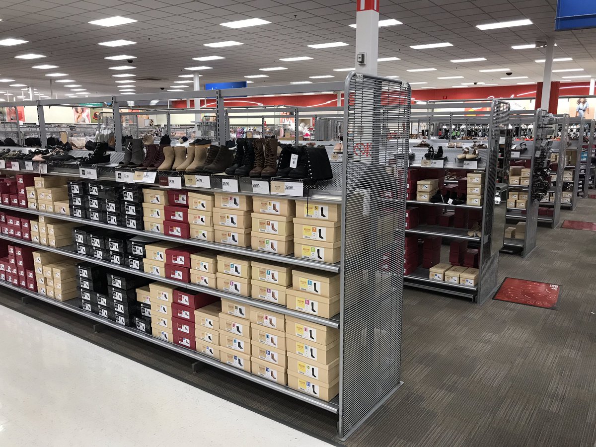 sarah_sklar1's tweet photo. When two of your brand team members hit it out of the park with the new shoe reset! #bootsforeveryone #zonedtoperfection #myteamrocks https://t.co/8Oh0vFROuu