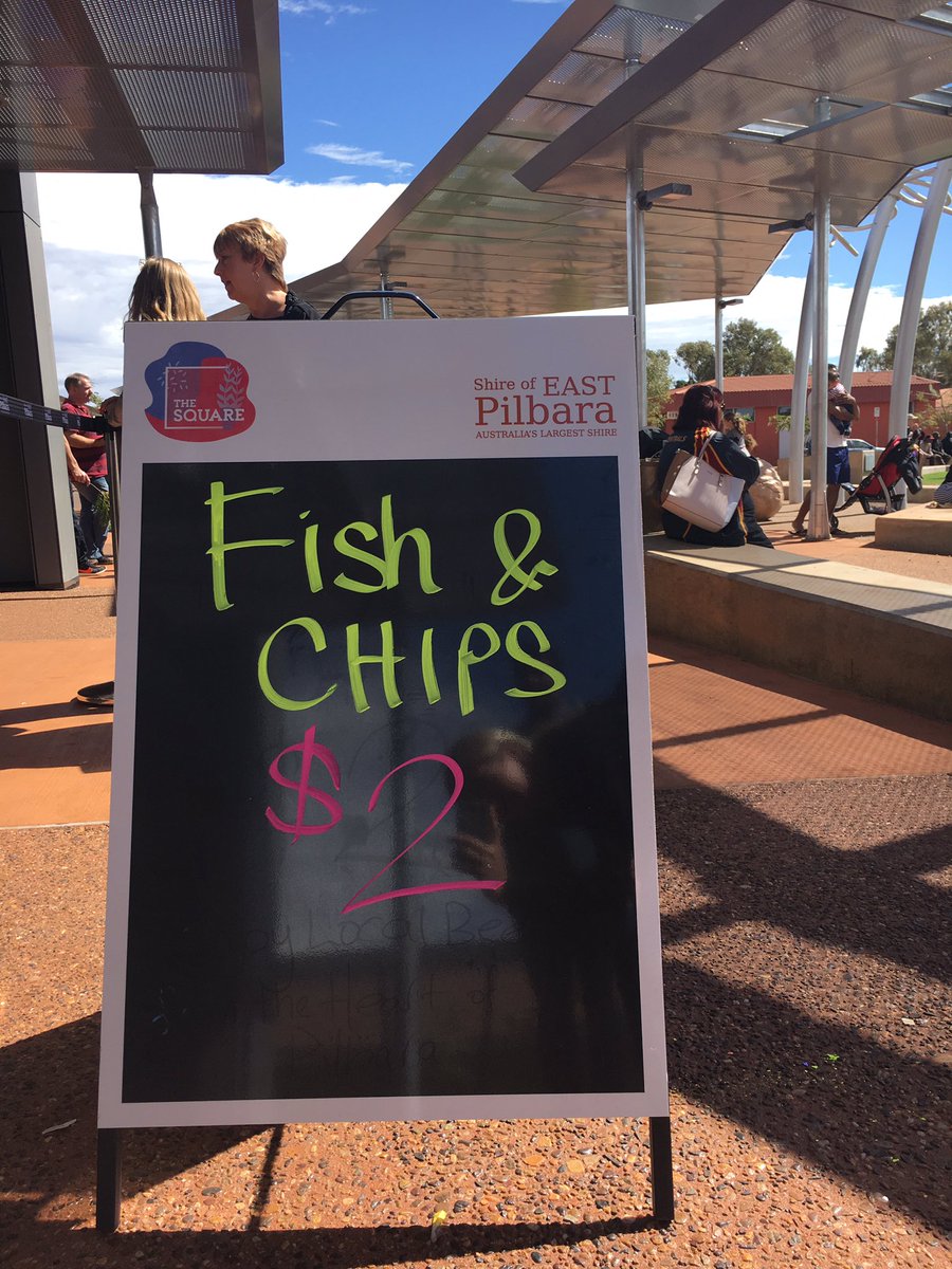 The_Edge_Newman's tweet photo. It's lunchtime folks #cheapestmealintown #theedge #theedgeofthesquare https://t.co/r9R43eOcPO