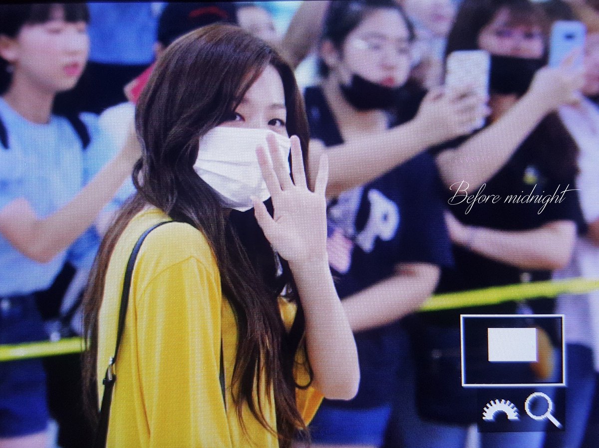 BFmidnight's tweet photo. 170729 레드벨벳 #RedVelvet 슬기 김포공항 입국 프리뷰 https://t.co/hXt8vKTg2D