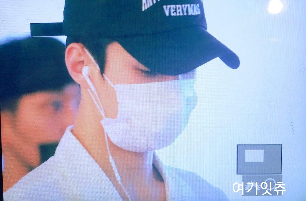hereitsyou's tweet photo. 170729 ✈ https://t.co/fsovtIe7FQ