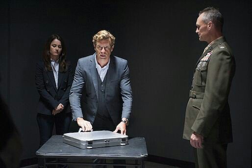 spiritdancing23's tweet photo. #SimonBakerDirecting Beautifully cinematic. #Bakerweek2017  #TheMentalist https://t.co/KV8Tuo05S1