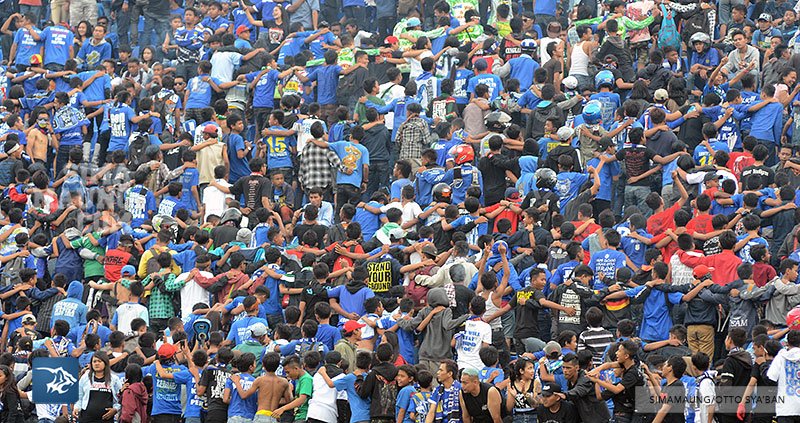 Ditulis oleh @hilmyfadiansyah | Ketika Tidak Ada Hal Lain yang Harus Dibicarakan | Link: simamaung.com/?p=91355