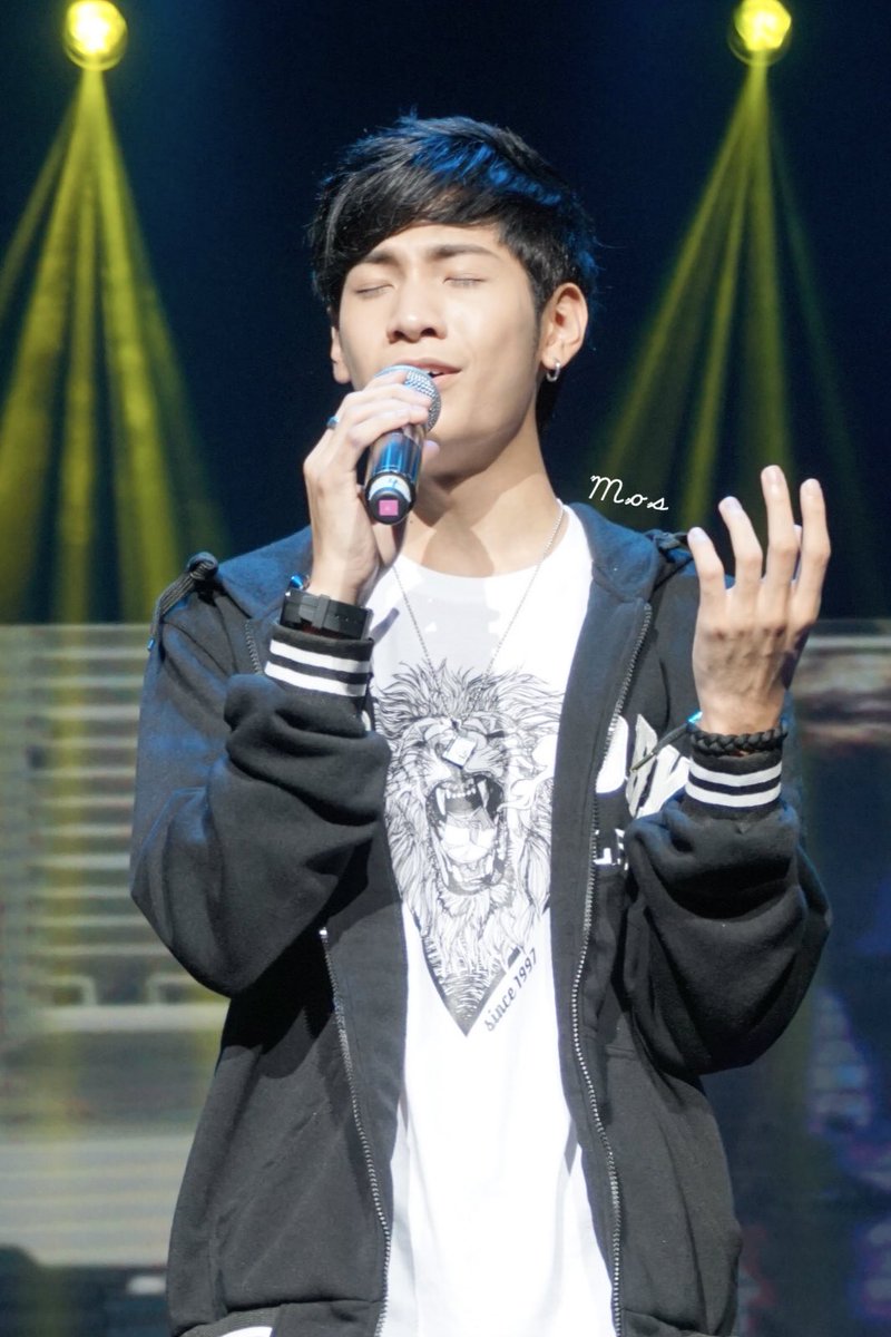 7_NewM's tweet photo. Happy birthday dear Singto! @stjinx_maya 
Hope u always have the sweetest smile
Love U~ (•ૢ⚈͒⌄⚈͒•ૢ) 
#SingtoParchaya 
#HBD23rdSingtoPrachaya https://t.co/xx0ZQhtpgS