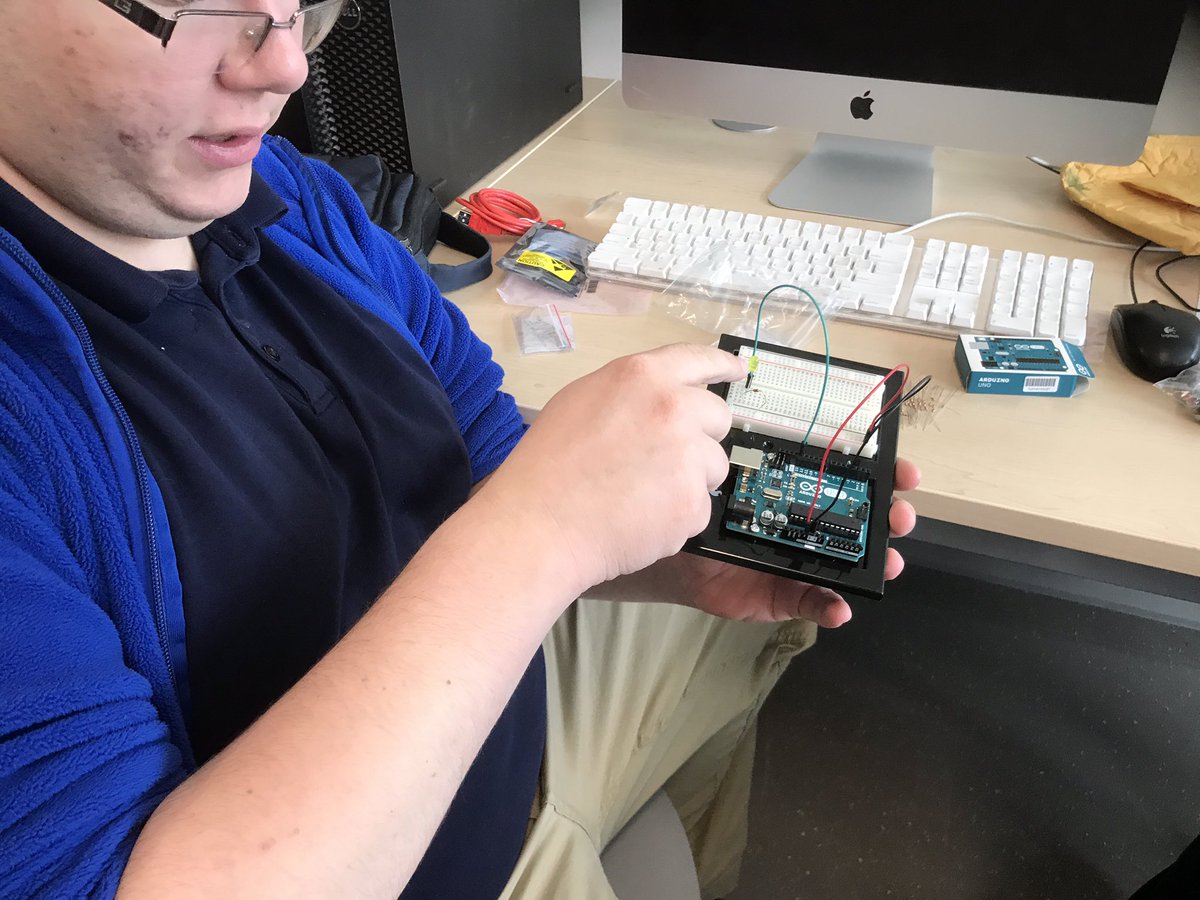 Leontynesjr's tweet photo. @NicholasUngerB supporting Summer Springboard students @Yale just as he did with the @wastelessurban team! @MITAppInventor @ParadigmChlleng https://t.co/eiv4IKGd8x