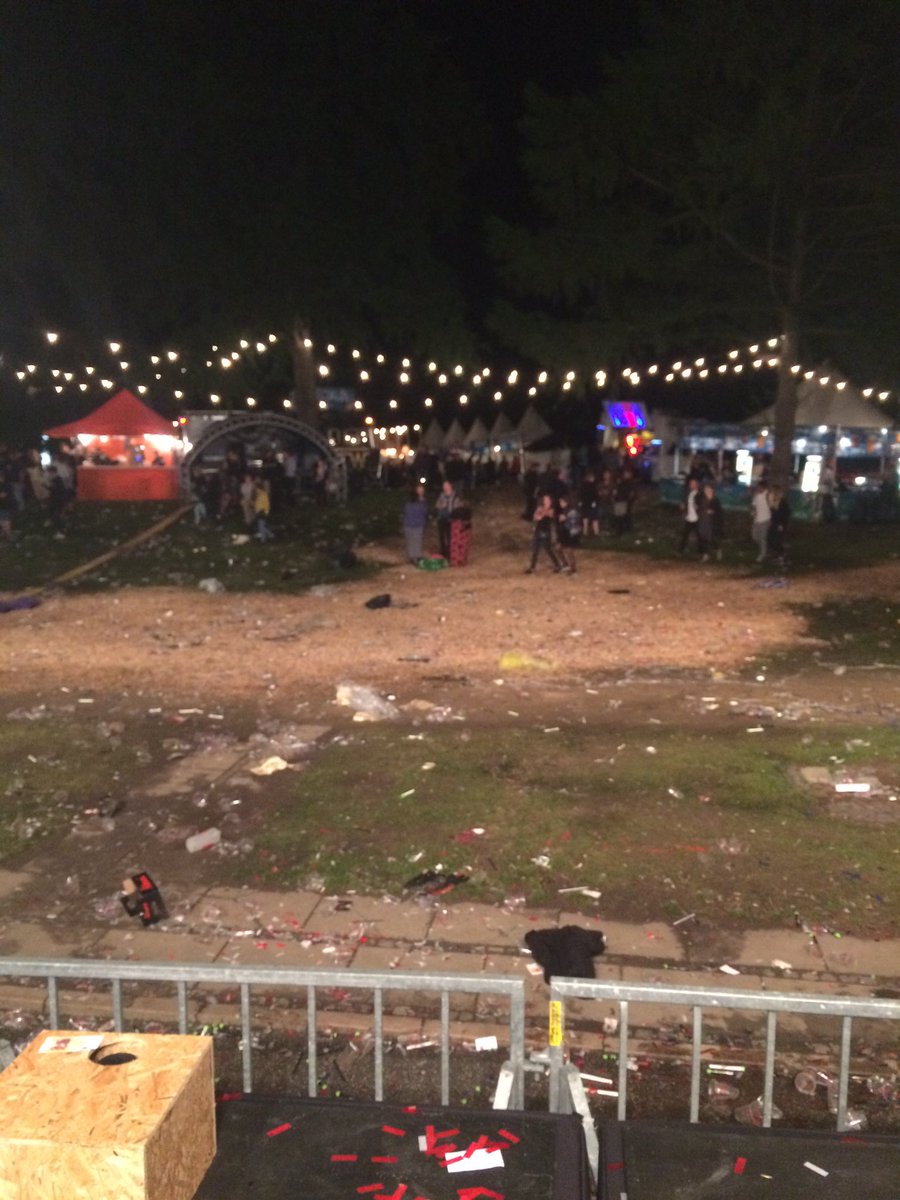 DodoGad's tweet photo. Når man aldrig når at få taget et foto når festen er fedest😉#dodoandthedodos has left #hanstedlive #festival #svendborg efter festen ! https://t.co/IULXMXwE6L
