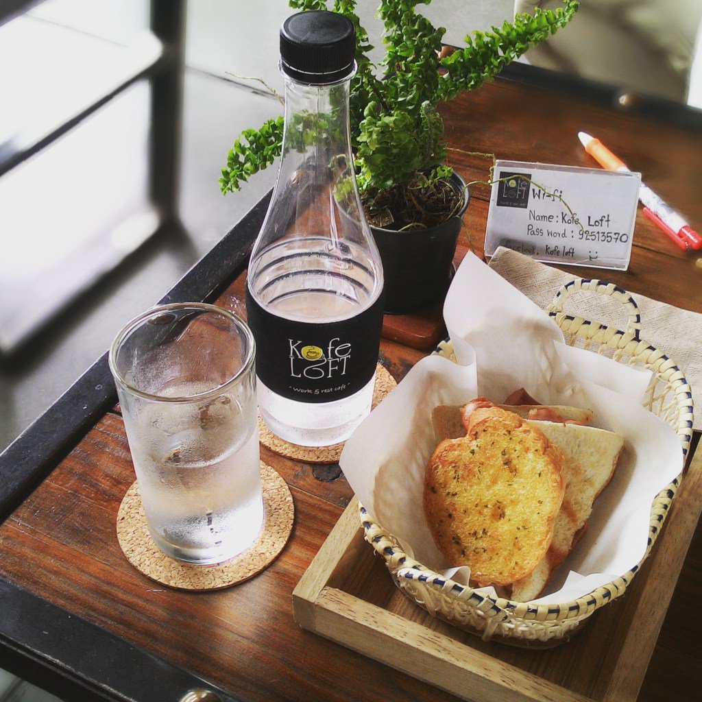 EatingDaily's tweet image. Kofe Loft ร้านชิลล์ๆ ที่อยากชวนไปนั่ง eatingdaily.wordpress.com/2017/07/29/kof…