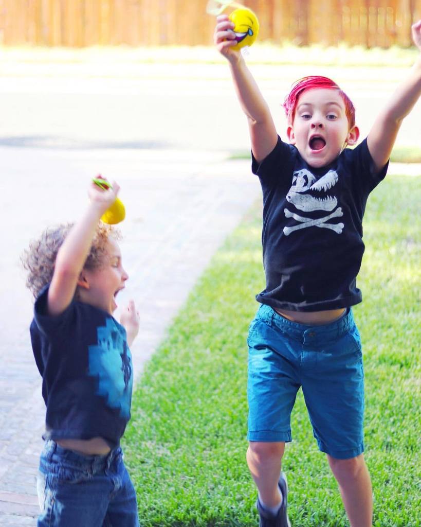 fabeveryday's tweet photo. When you realize that the surprise family date night is going to the Emoji Movie! #FabFam #familydatenight #emojim… https://t.co/DJI7wv0Ufj https://t.co/b83t8kOIhF
