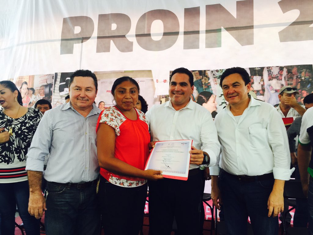 JesusCVidal's tweet photo. Hoy se entregó recurso del #PROIN 2017 de la @CDI_mx para 38 proyectos productivos de 14 municipios del Oriente del Estado de Yucatán https://t.co/JBXx81MQgI