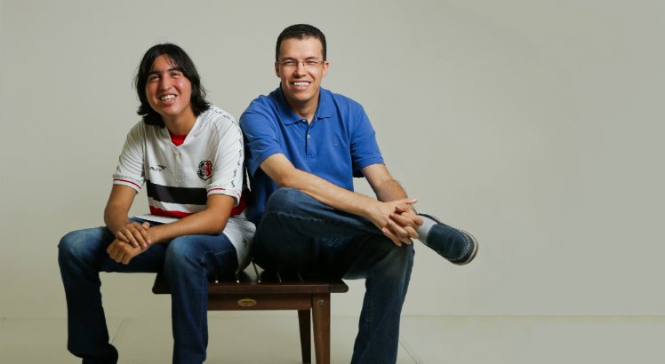jc_pe's tweet photo. Torcedor do @SantaCruzFC com deficiência visual se emociona ao encontrar Aroldo Costa 
https://t.co/LKUBNm2AYU https://t.co/SZ8Qi9GfWK