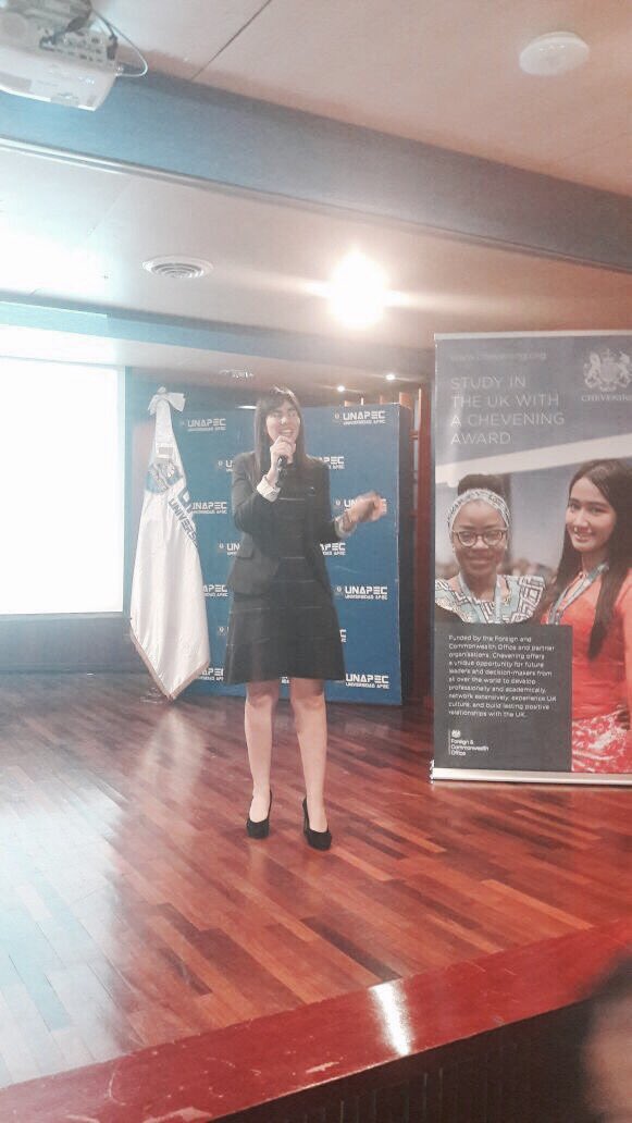 ukindomrep's tweet photo. Exitosa sesión informativa de Becas #Chevening en @UNAPEC #RutaChevening Gracias a la uni y a todos los que vinieron! https://t.co/onX1ZvOXGK