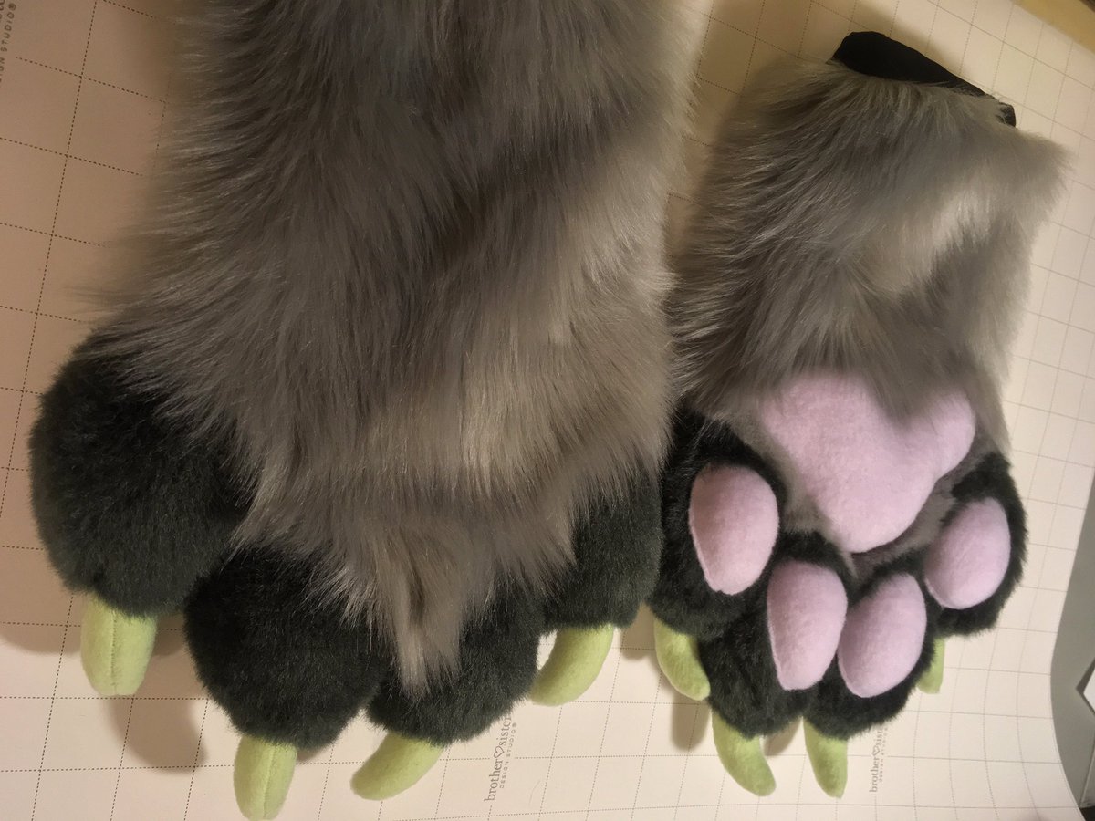 WUHD fursuits on Twitter: "More custom paws! These are for @Tiredbun999 💕 I'm in LOVE with the lavender pawpads! 💖🖤💖🖤💖🖤💖 #furryfandom #furry #paws #handpaws https://t.co/P5QDSlHfqr" / Twitter