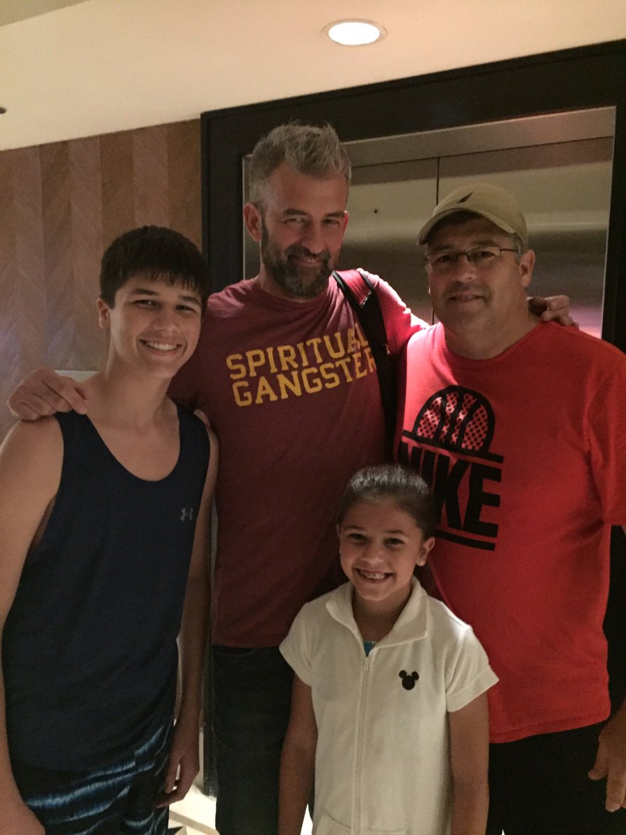 Jacob_Williams8's tweet photo. @brianvanderark1 The Verve Pipe playing Hard Rock Hotel Orlando 2nite! My family met u but I missed out. I know the show will be awesome!!! https://t.co/tI62CB7vLi
