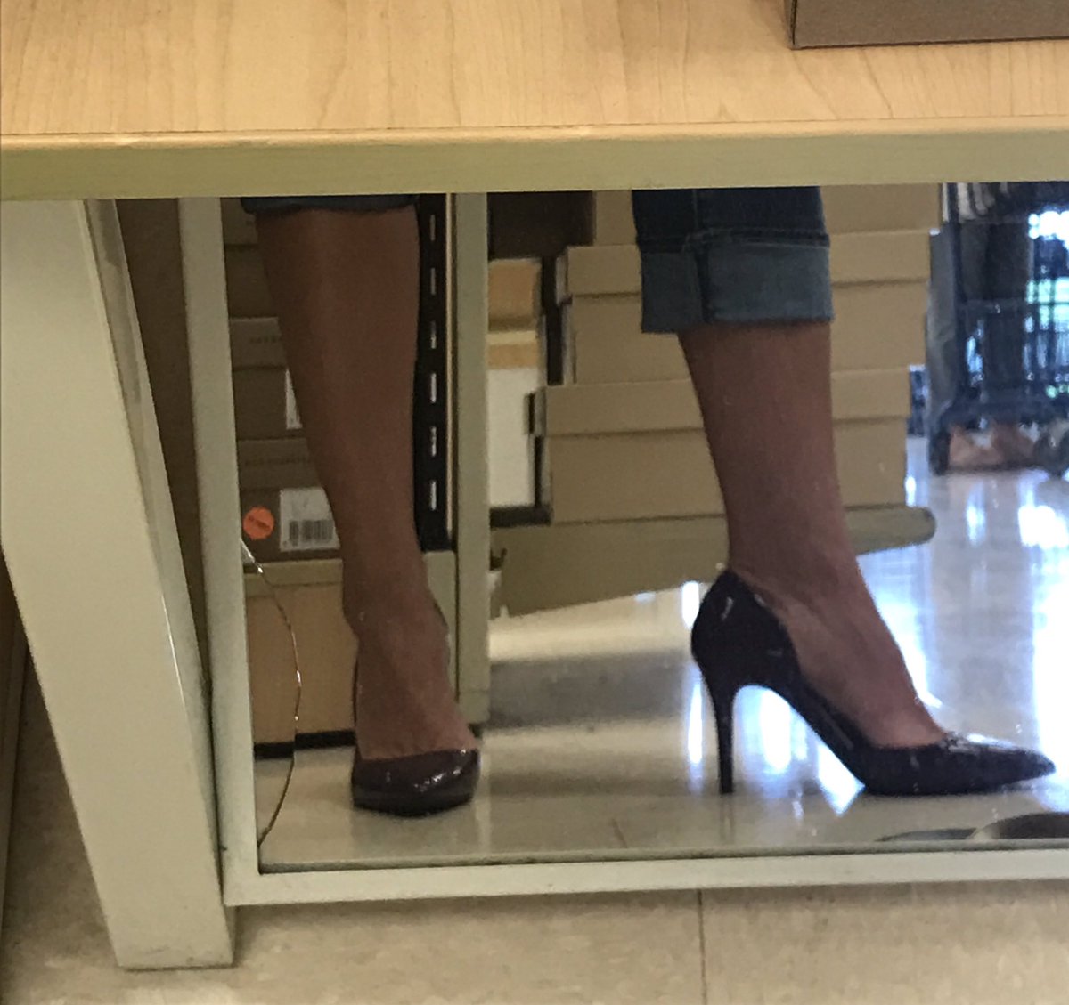 wendytisch's tweet photo. Life is short...buy the shoes. https://t.co/6fQFzWxLjy