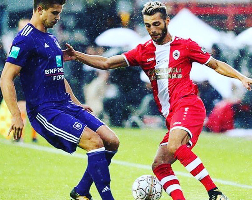 jaadireda's tweet photo. It's m'y Life 😁✌️️⚽️ good game de toute l'équipe RAFC🔴⚪️ https://t.co/6zyeUfP1jN
