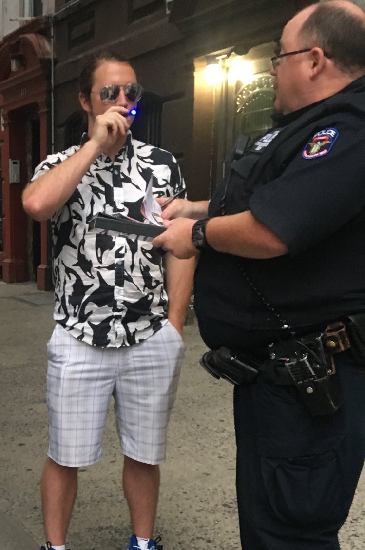 PFTCommenter's tweet photo. AM I BEING DETANED? https://t.co/8bXODp2eRm