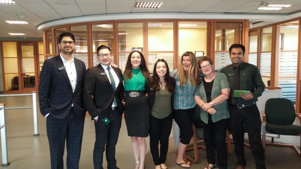 TD Powerhouse Team in Spruce Grove is owning the Customer Experience. What an Awesome Team!! <a href="/AnnechristineG/">Anne-Christine Gagné</a> @Lcolangelo_TD @KellyLilja_TD