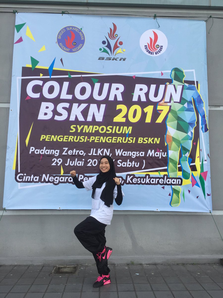 mumuhug_alya's tweet photo. let's go #BSKNColourRun2017 #bskncolourrun2017 https://t.co/j2U1drla5k
