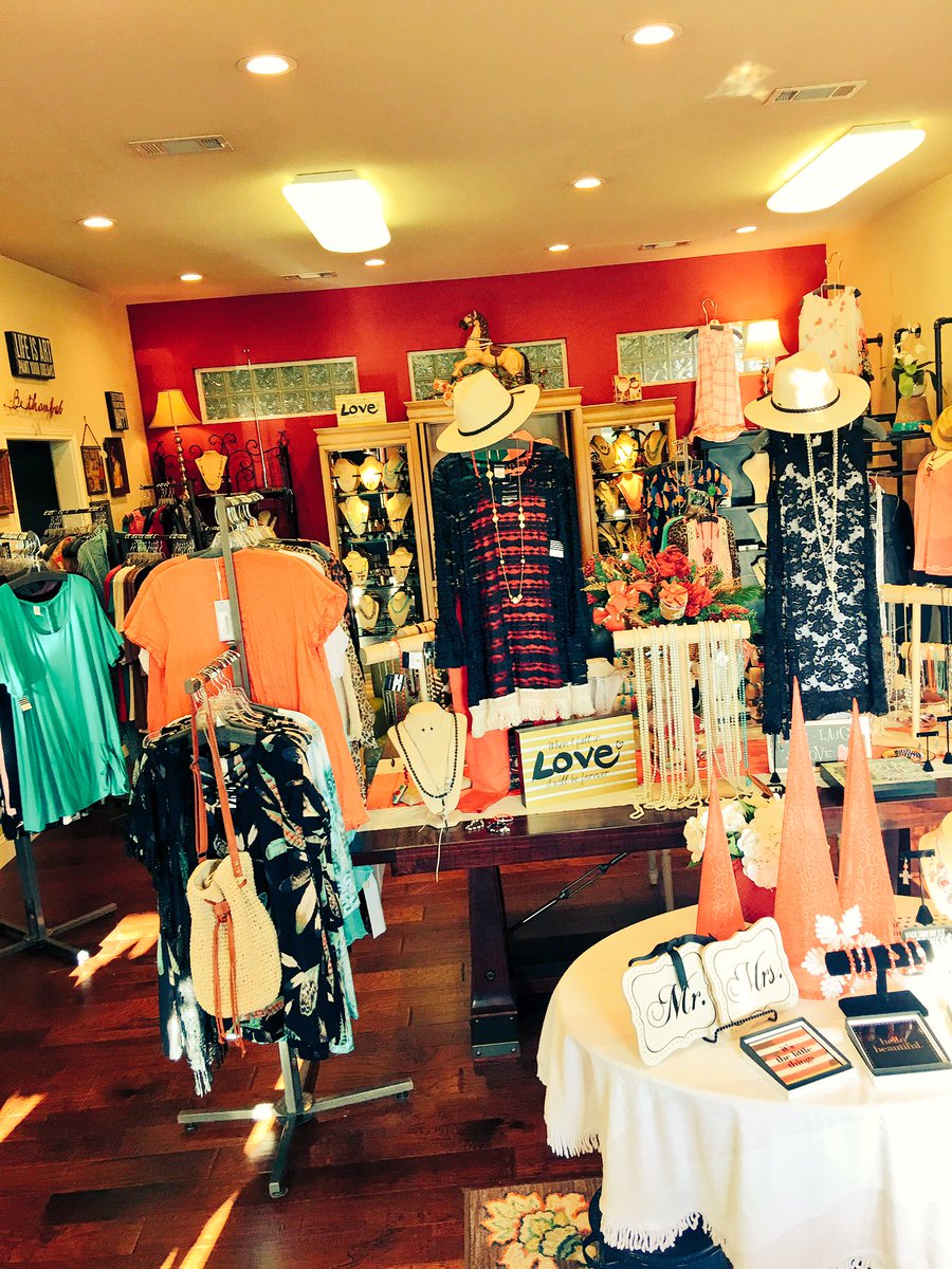 Only a couple of days left in July come check out our "Christmas in July" fashions and decor! 🎅🏻🎄☀️🏖