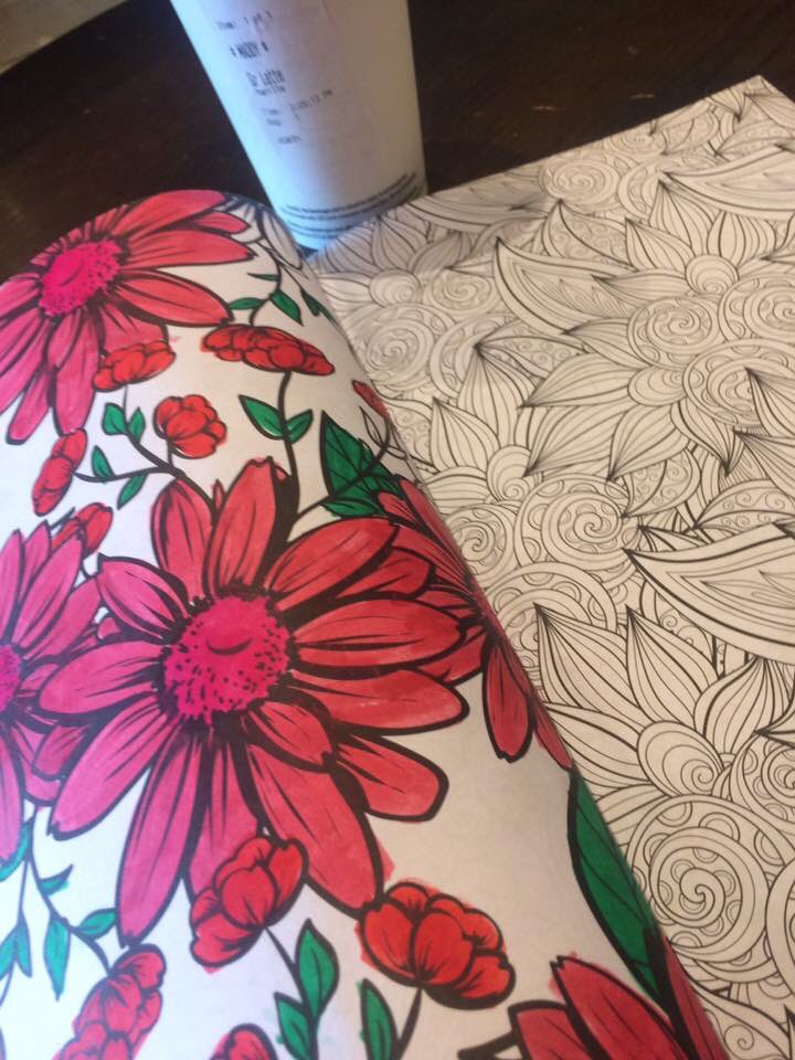 MaddysPersonal's tweet photo. Flowers ❤️ #colouring #colouringpage #coloring #starbucks https://t.co/jcbIlhzLRw