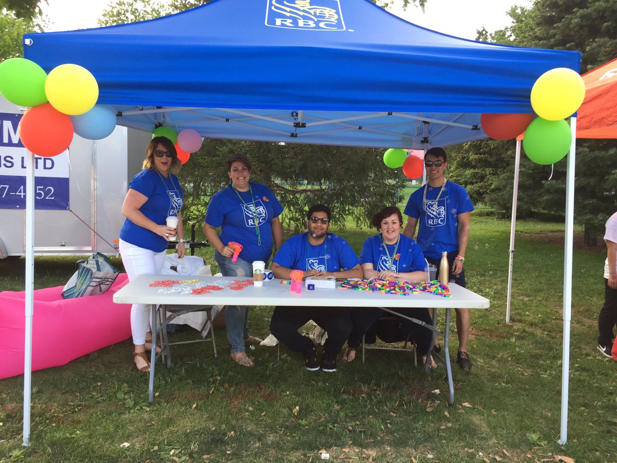 Lady_ABennett's tweet photo. Proud to represent @RBC at #PrideLDN2017 #PRIDE #RBCPride https://t.co/GZl3KxynHo