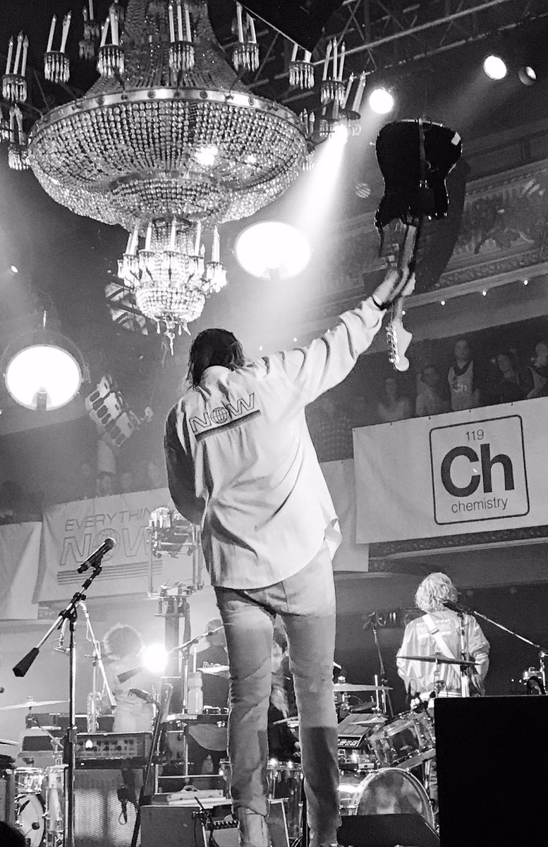 DannyMoran's tweet photo. What an amazing show! Thank You! #EverythingNowLive #ArcadeFire #EverythingNow @arcadefire @EverythingNowCo @DJWindows98 @AppleMusic https://t.co/zo3I0qG3X7