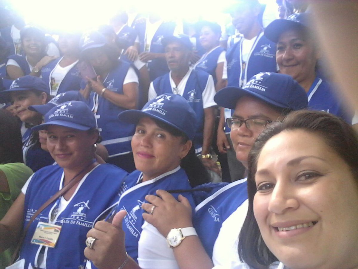 CopanGuias's tweet photo. #Guias de Familia Santa Rosa de Copan. https://t.co/B5fwuHzdBr