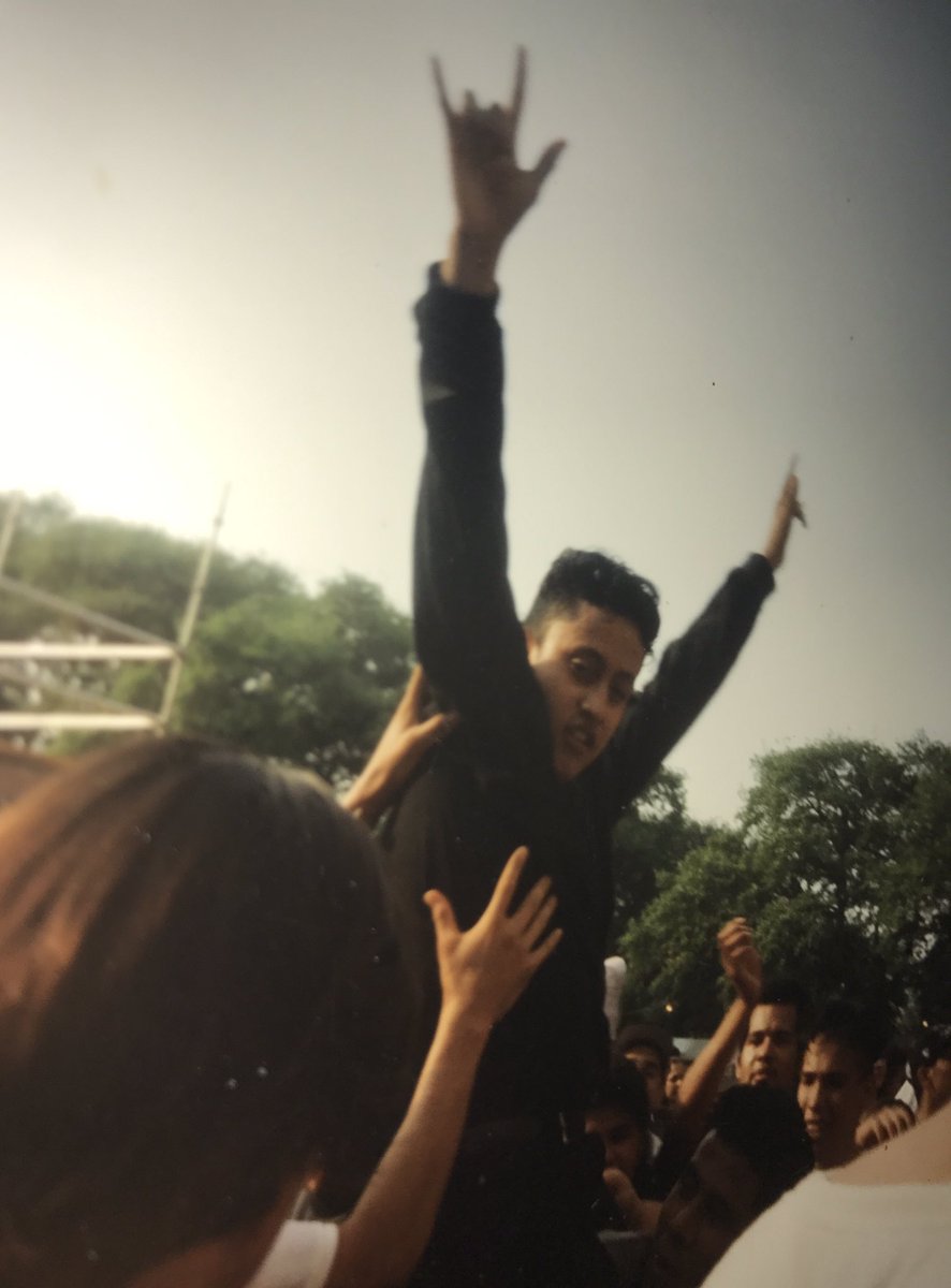 punkeyesis's tweet photo. Caifanes '92 https://t.co/jmWW0LXVgw