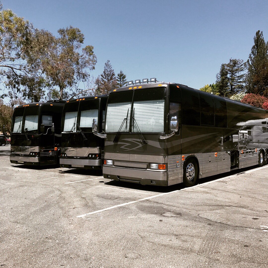 TheOfficialA7X's tweet photo. On the road again... #thestageworldtour #avengedsevenfold 📷:@rafacore https://t.co/kkrtre0hJk