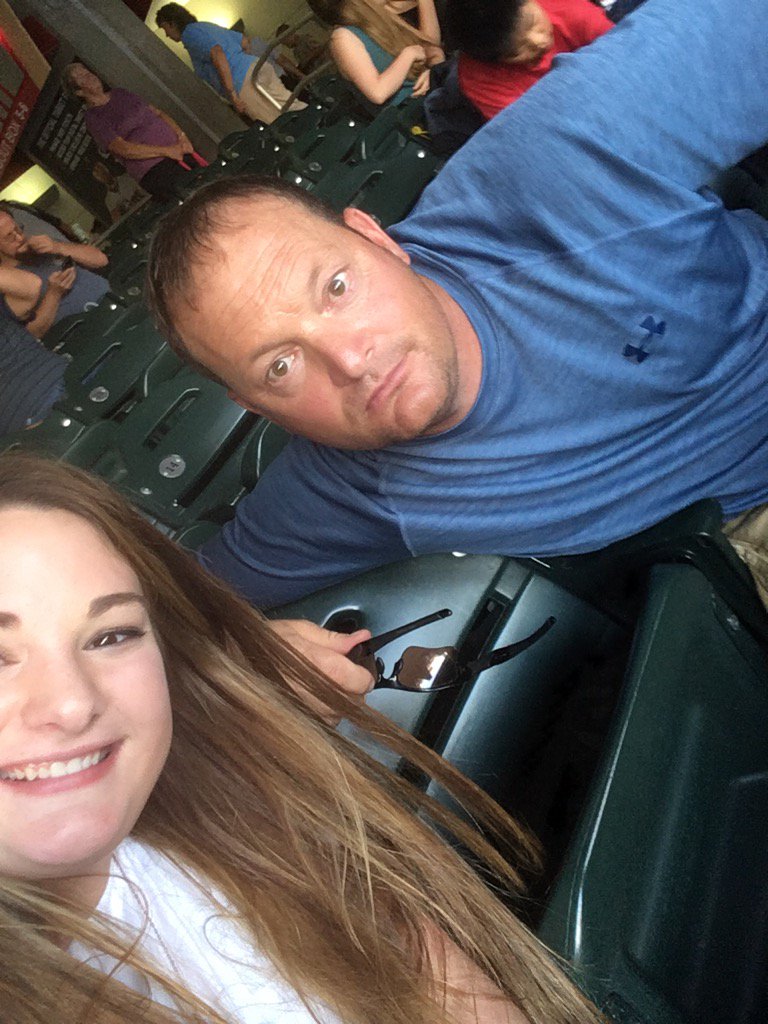 corey_ulrich's tweet photo. Target field. Waiting for Billy. https://t.co/V7xBzS8SfG