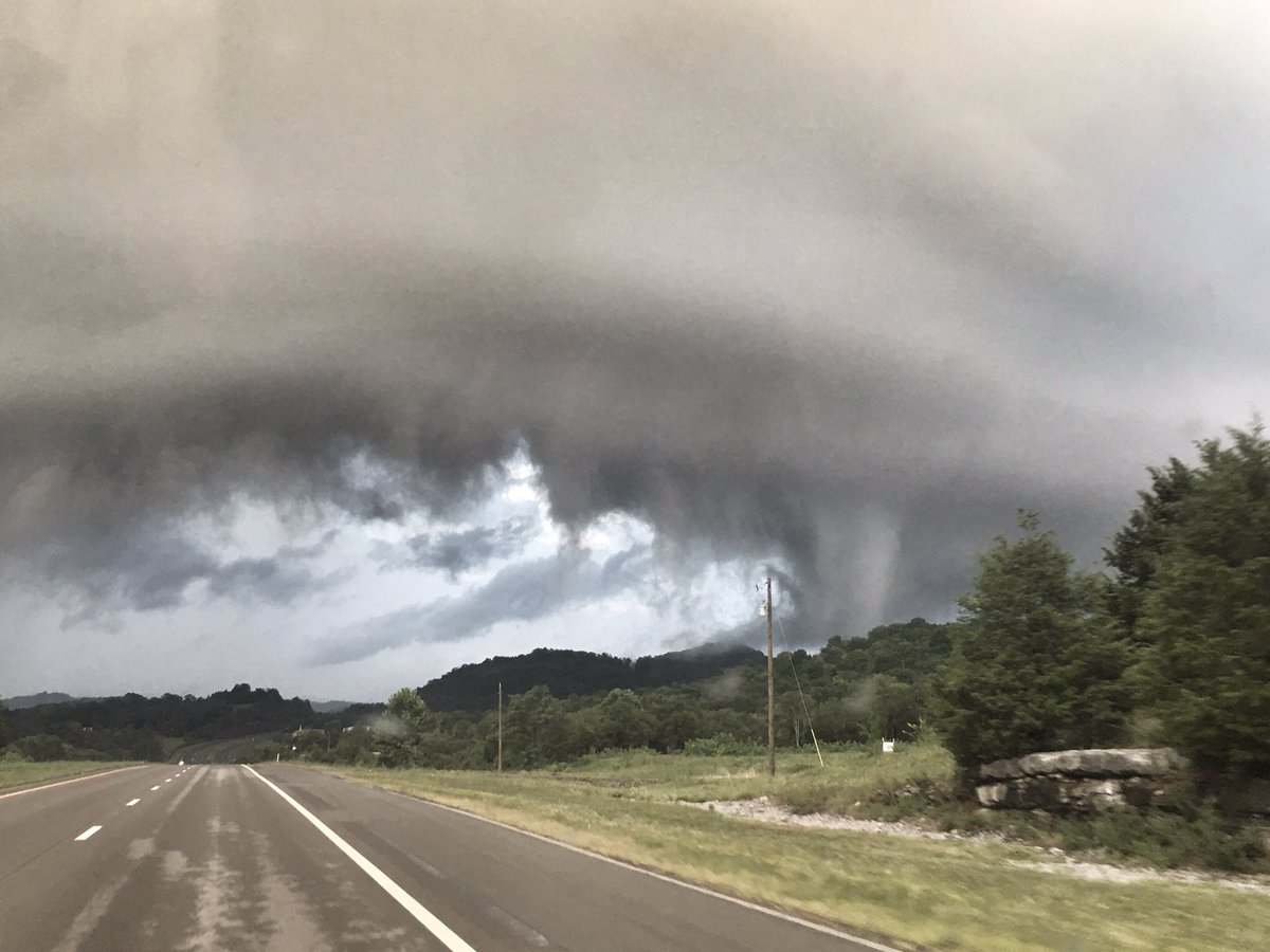 pawpawpatch4's tweet photo. @NC5_LelanStatom @martinkoon said you would like these photos. Crazy clouds in Cannon County this evening. #storms #flood #weather #sky https://t.co/69BMxe5Ftc