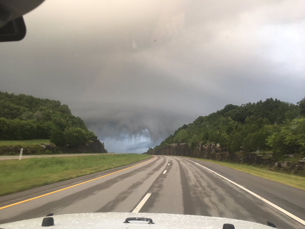 pawpawpatch4's tweet photo. @NC5_LelanStatom @martinkoon said you would like these photos. Crazy clouds in Cannon County this evening. #storms #flood #weather #sky https://t.co/69BMxe5Ftc