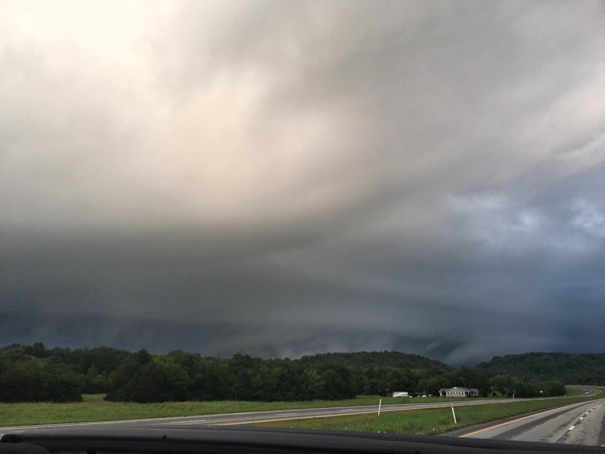 pawpawpatch4's tweet photo. @NC5_LelanStatom @martinkoon said you would like these photos. Crazy clouds in Cannon County this evening. #storms #flood #weather #sky https://t.co/69BMxe5Ftc