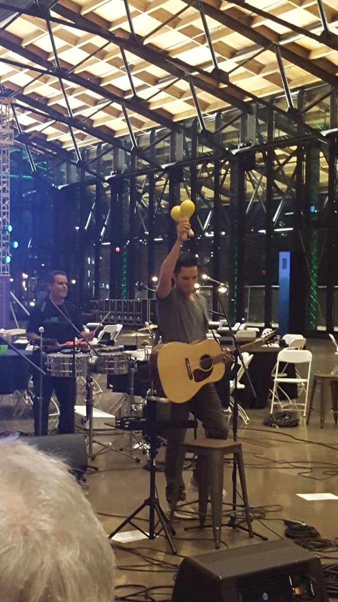 tabitingles's tweet photo. His voice is beautiful, but the maracas are the real show stopper here. #rvatechjam  #inurewallet https://t.co/CKKldN0CUZ