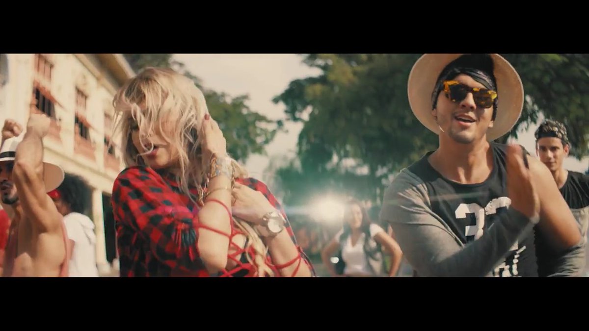 NikaBaldeon's tweet photo. Si tu la ves 🎵 vídeo oficial Nicky Jam feat Wisin 😊🔥😎 https://t.co/kuyBAyeRpa