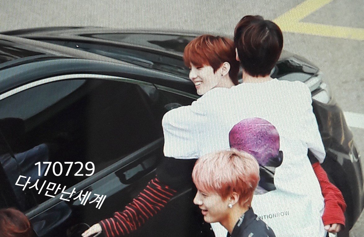 THEBOYZ_WORLD's tweet photo. PREVIEW) 170729 #큐 #Q #더보이즈 #THEBOYZ  #지창민 아침부터 상큼하네☀️ https://t.co/HvqymuVgUT