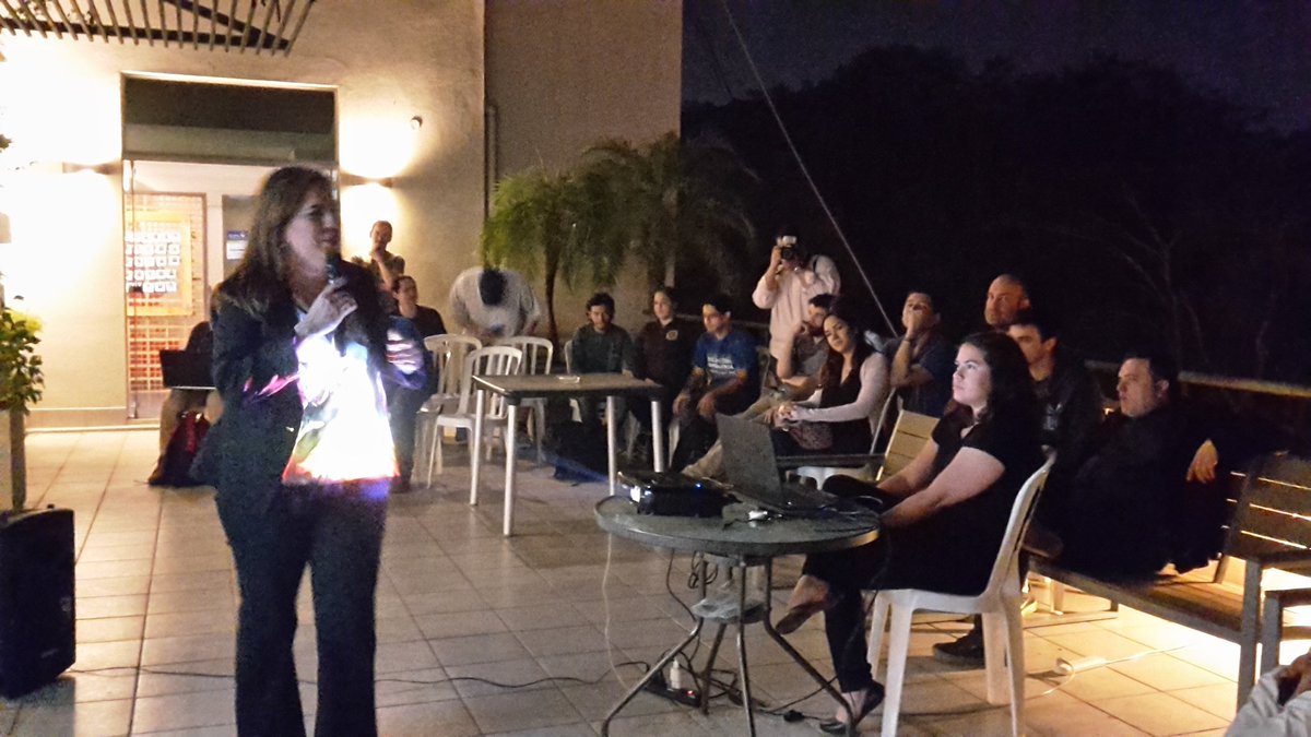 pescaurizab's tweet photo. @Padmepy "la innovación pendiente: todos somos genios en potencia" #VTech15 https://t.co/PajGBs4D4W