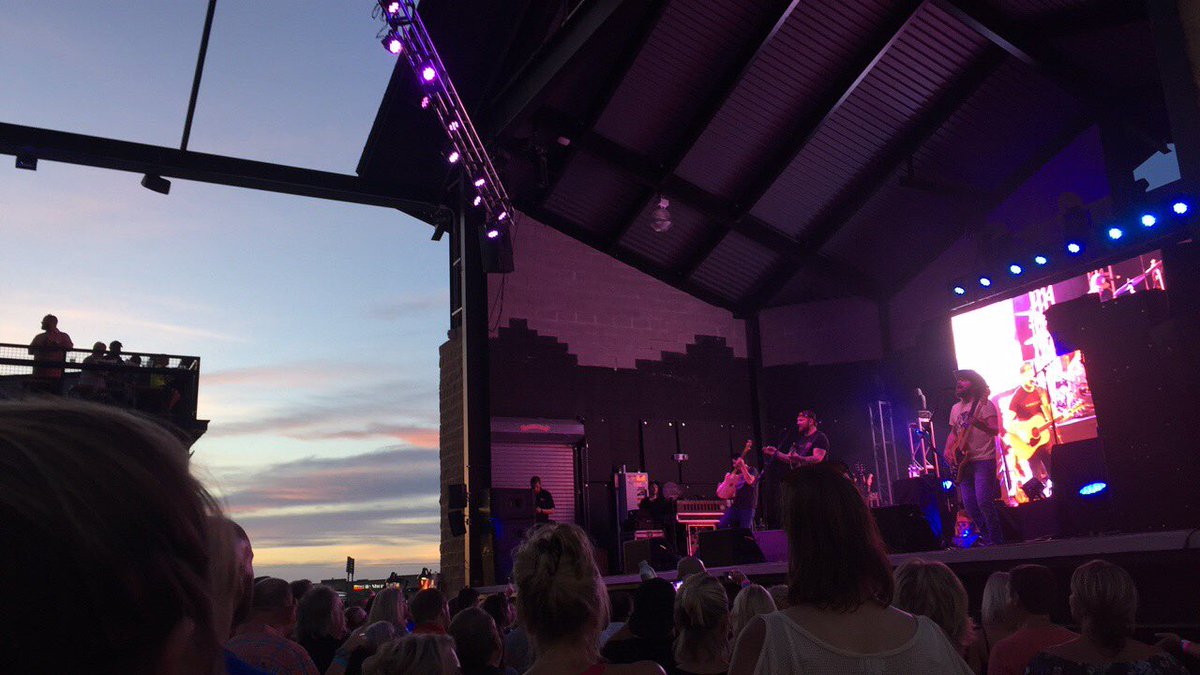 AudraSmith930's tweet photo. Stoney LaRue last night!! https://t.co/WdvBYab7F6