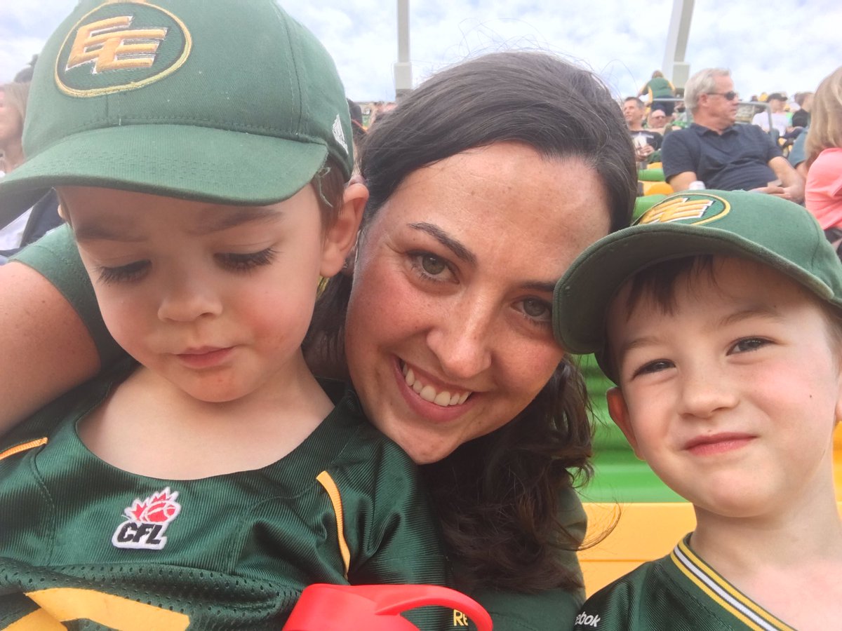 mamahalf3's tweet photo. #allconnected https://t.co/nHtdJZemJ1