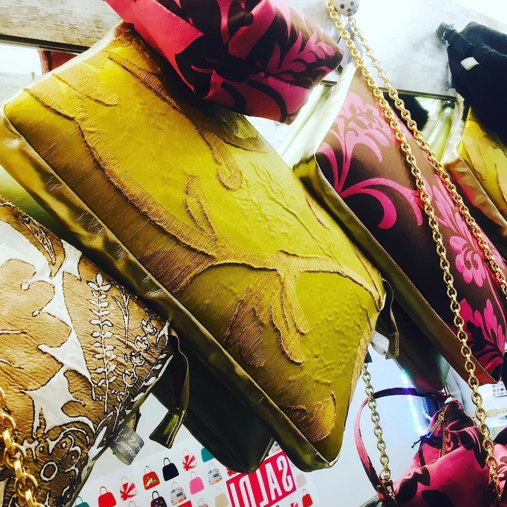lezirrenapoli's tweet photo. Clutch by Le Zirre Napoli #hominext #ootd #style #instapict #picstitch #picofthephoto #picofthenight #like4like #likeforfollow #limitededit… https://t.co/MYylKsUbuC