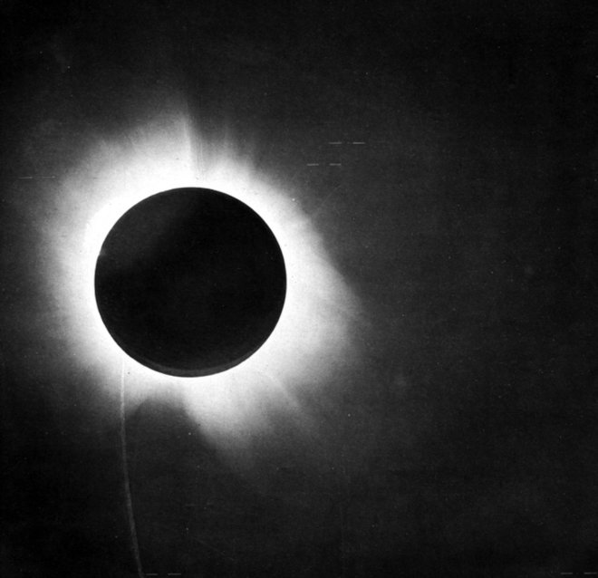 Solar_Eclipse_9's tweet photo. Upcoming Solar Eclipse Is a Chance to Prove Einstein Right (Again) https://t.co/x24SKJd4Nz  #solareclipse #solareclipse2017 https://t.co/sY1BwuemoM