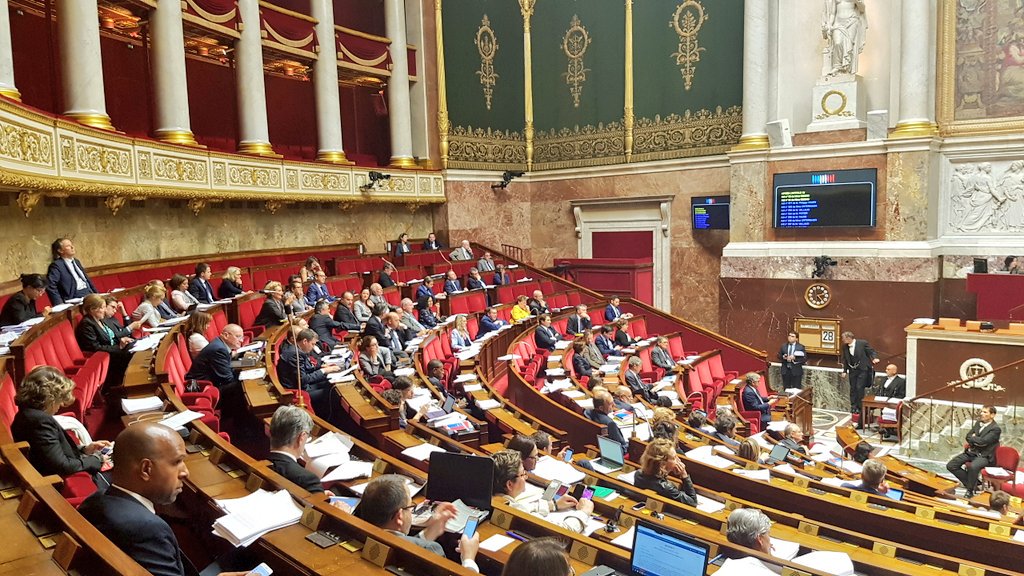 SylvainMaillard's tweet photo. Voté ! Après 49h de discussion, 5 jours et 5 nuits, la #LoiConfiance dans la vie politique est adoptée. 
Promesse de campagne tenue ! #LREM https://t.co/3q62qKpeCG