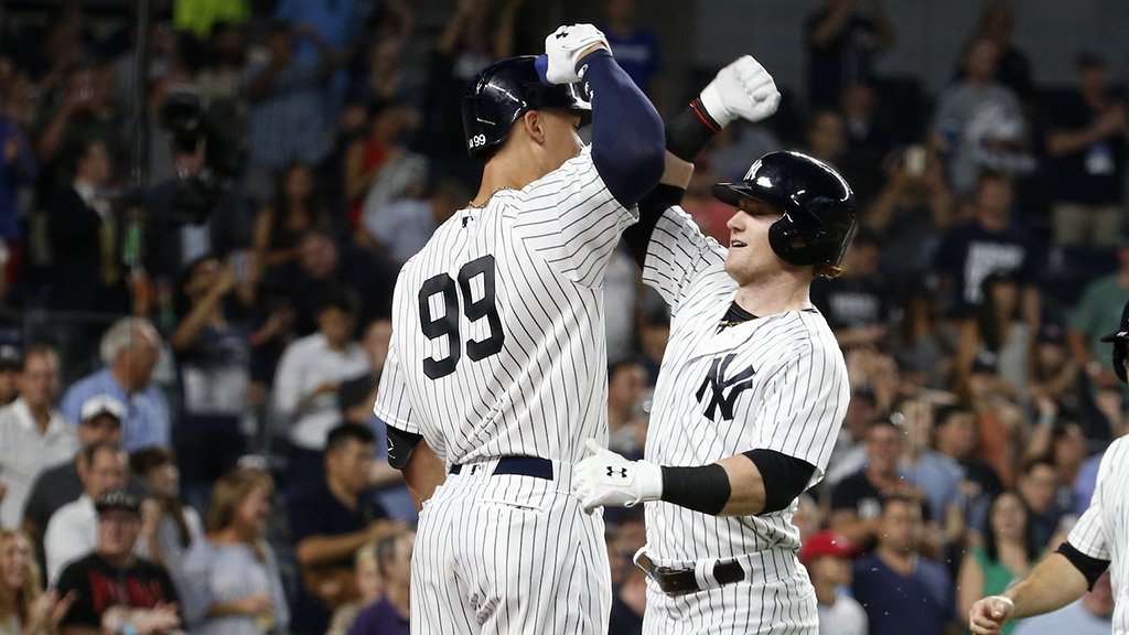 Yankees's tweet photo. #StartSpreadingTheNews, that’s 🖐 in a row!

Final: Yankees 6, Rays 1. https://t.co/7oIrEK59mV