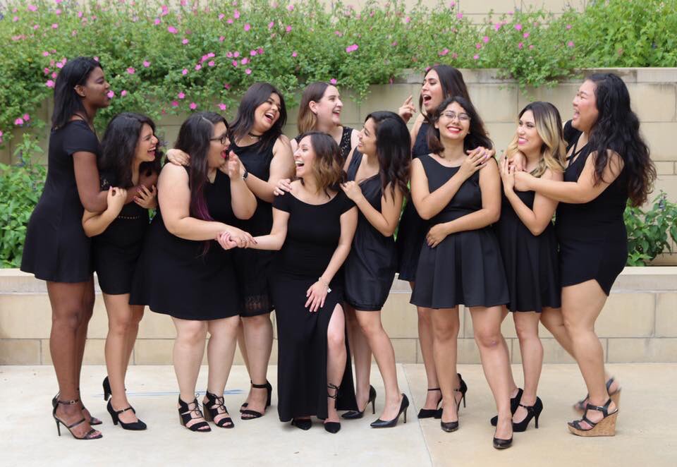 UTDGammas's tweet photo. #fbf to our Spring 2017 photoshoot 📸💁🏽 Our sisters looked #PrettyInPink but #PerfectInPurple 👌🏽💓💜 #UTDGammas #GoGamma2017 #GetYouAGamma https://t.co/McUq6OuJAV