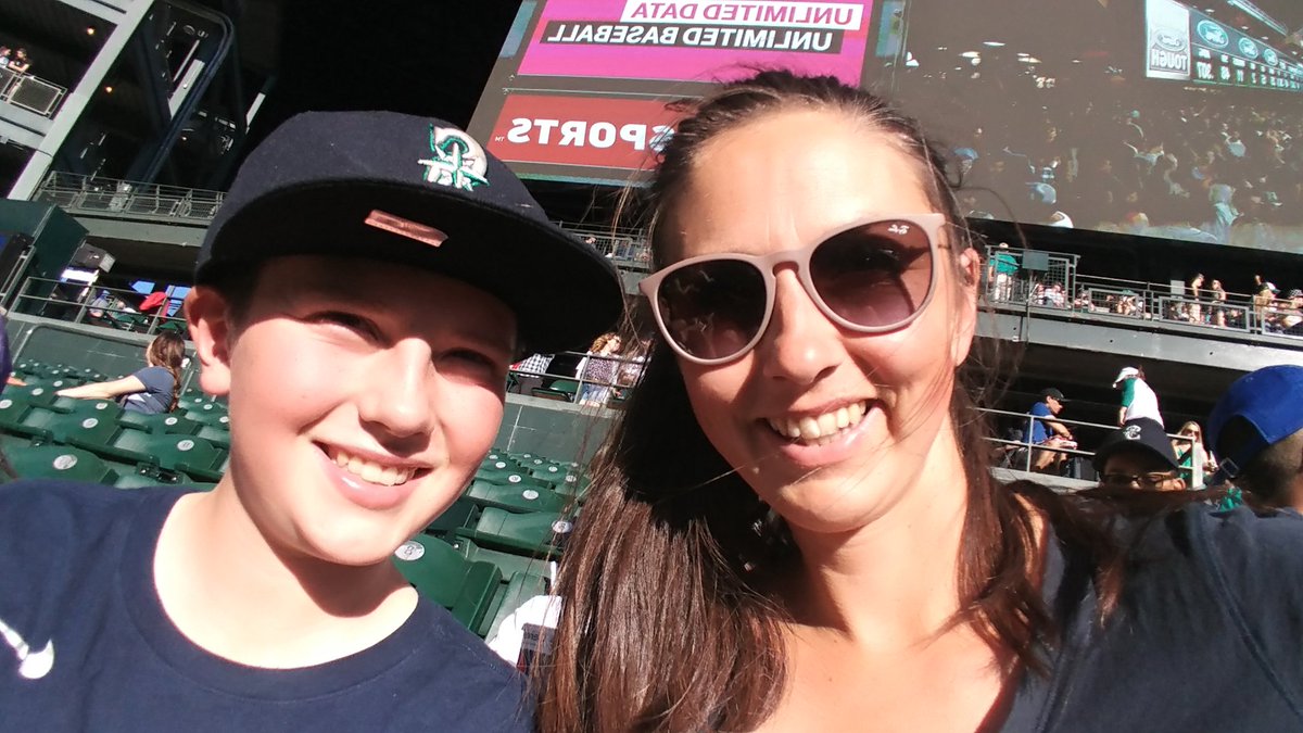 My3Harmigos's tweet photo. @Mariners #marinersmom #momandson https://t.co/n7AYAjCyoE